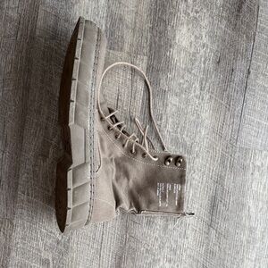 Men's Tan Canvas Boots